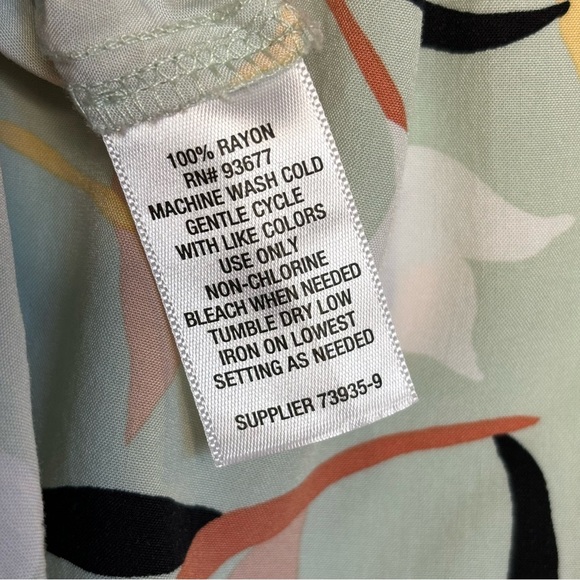 Liz Claiborne lightweight floral green tunic blouse | Size XXL - Picture 6 of 6